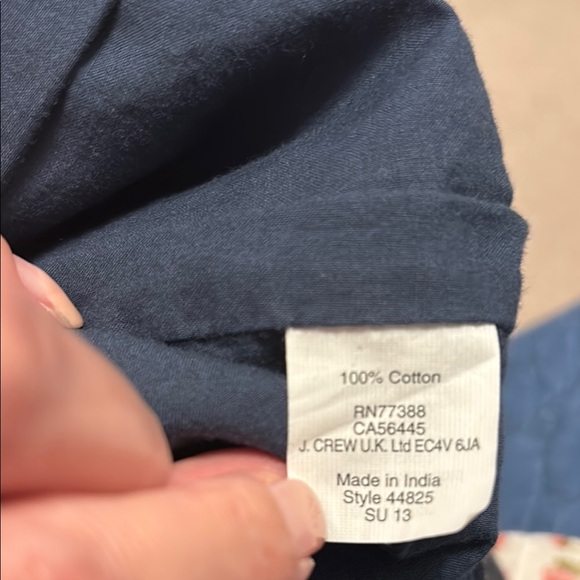 J Crew pleated side zip Women's Navy Eyelet Shorts - Picture 5 of 5